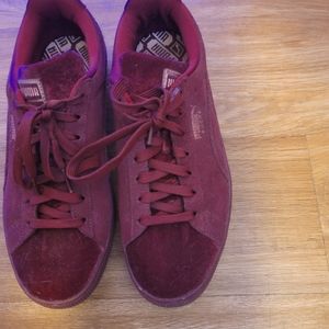 Puma burgundy suede ,velvet toe sneakers